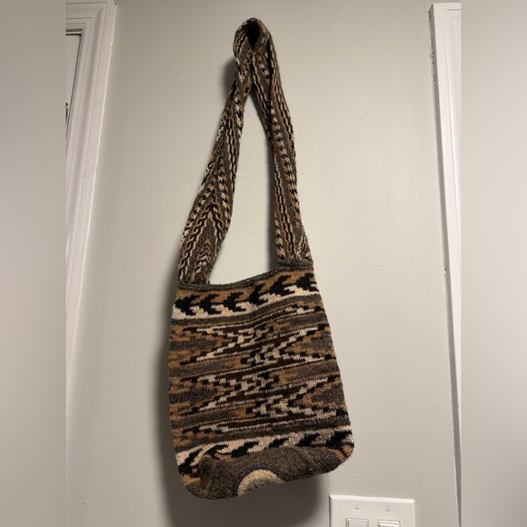 Authentic Wayuu Mochila Bag Handmade – Fine Weave Colombian Crossbody unisex! - Picture 2 of 5